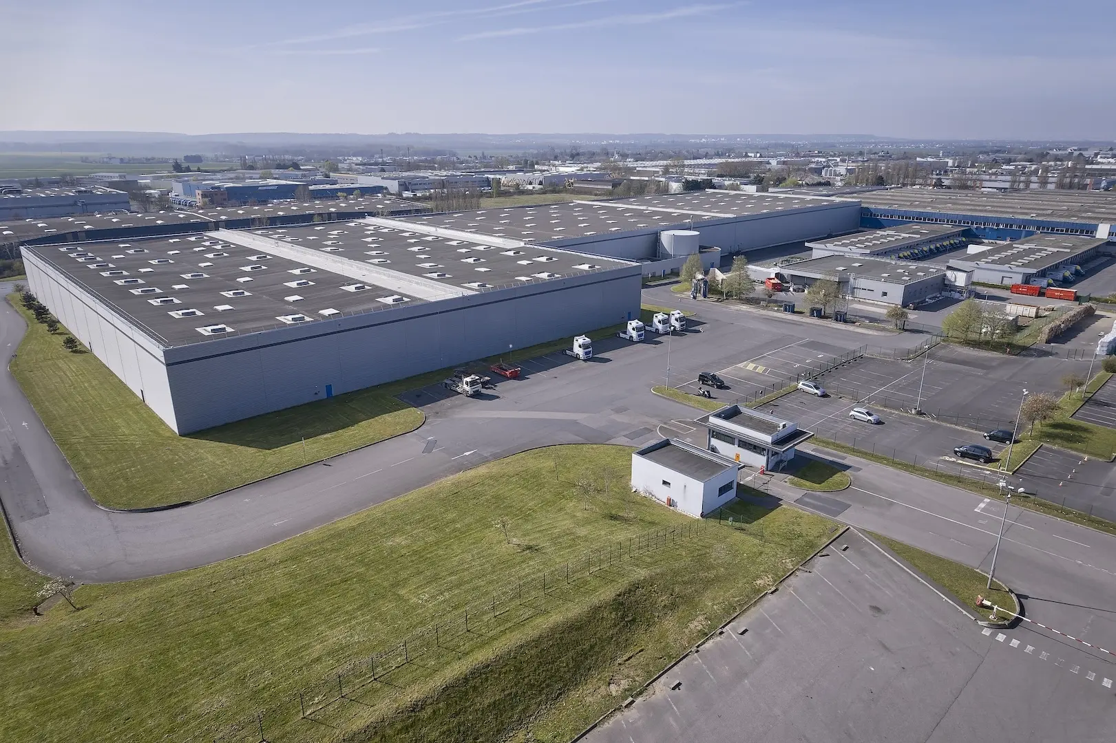 Projet FNAC Darty - vue du bâtiment industriel